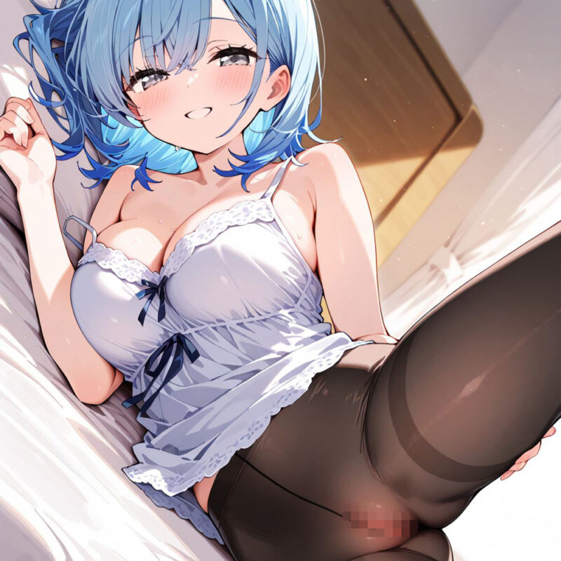 下に何も穿いてない…だと!?　ノーパンの上に黒パンスト穿いちゃった美少女たちのアソコがしっとりムレてスケるの最高ッ！ 欲情フェロモン撒き散らして腰をフリフリされたらチ○ポが平静を保てなくなるヨ!!［30枚］